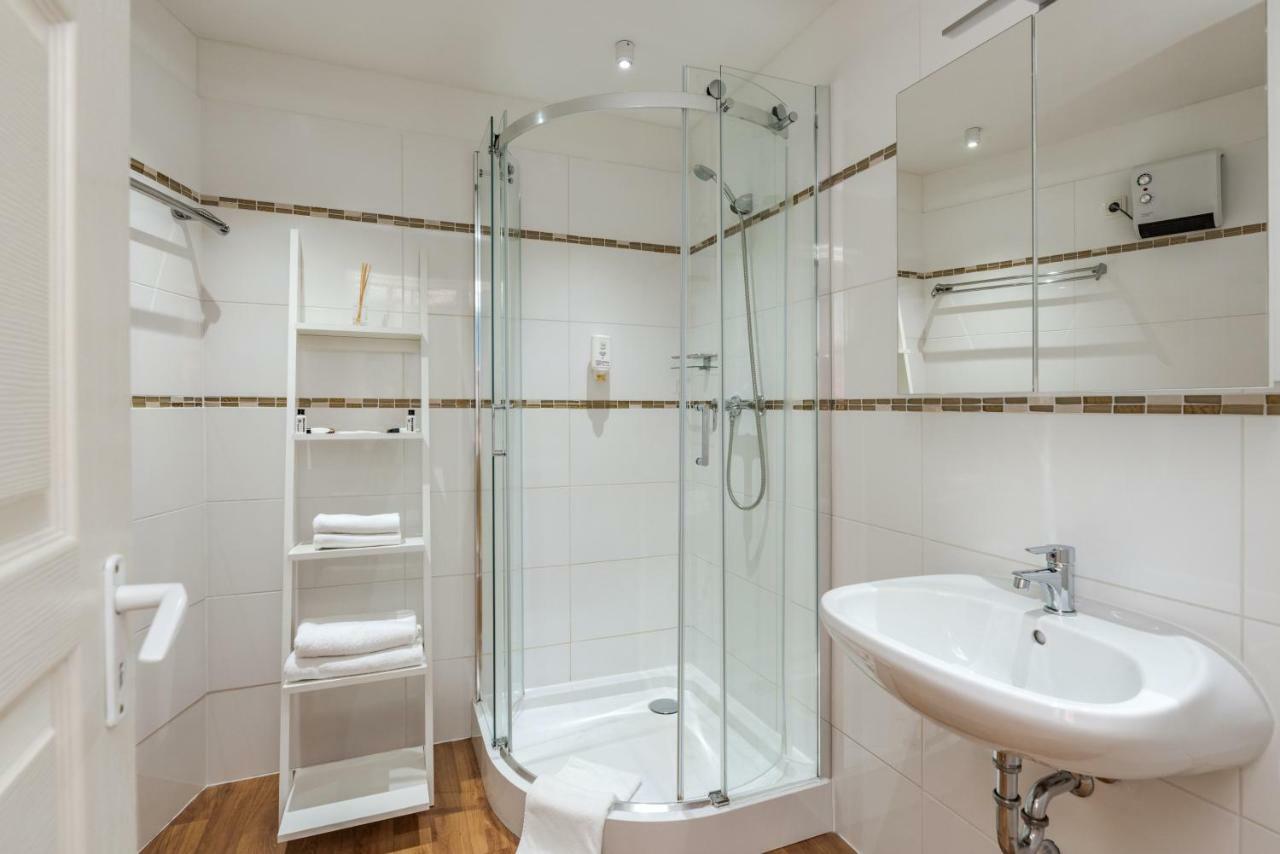 Bp Design Hotel And Apartman Budapest Esterno foto